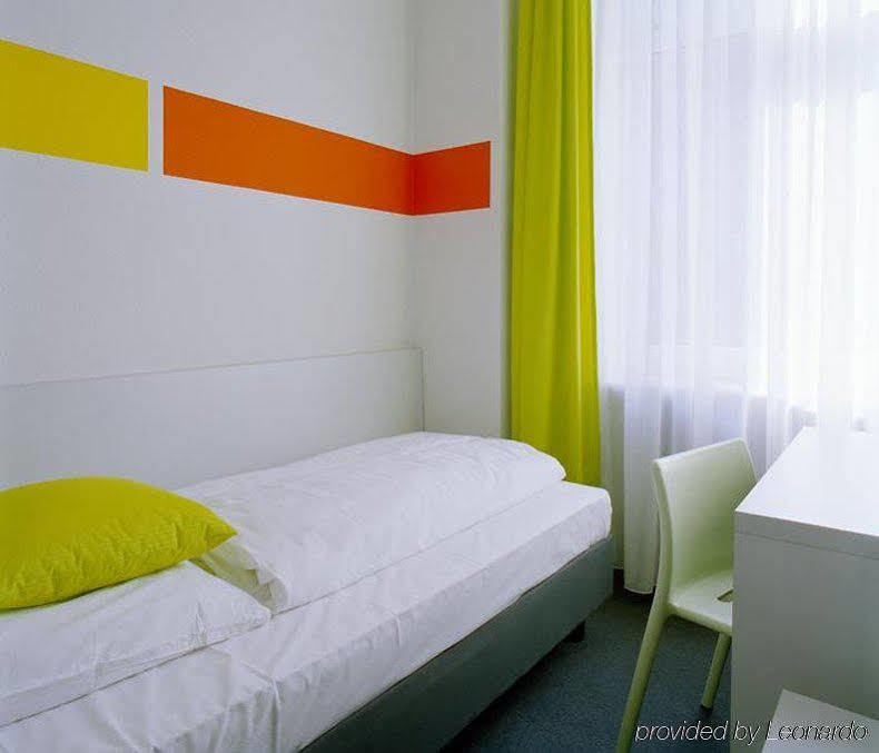 Colour Hotel Frankfurt am Main Bilik gambar